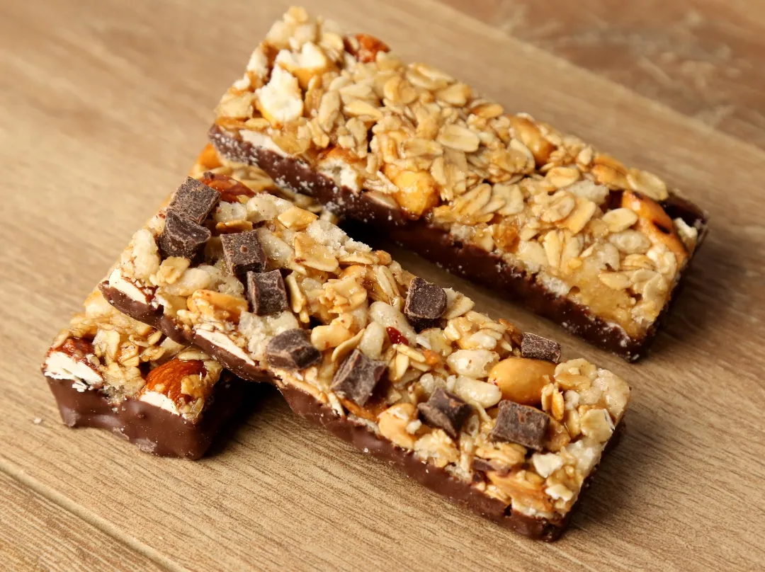 De ce sa introduci batoanele proteice fara zahar in dieta ta?