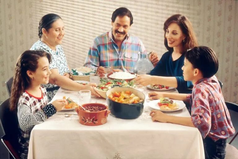 Photo "Secrets of a Harmonious Family Relationship: How to Manage Conflicts at Home"