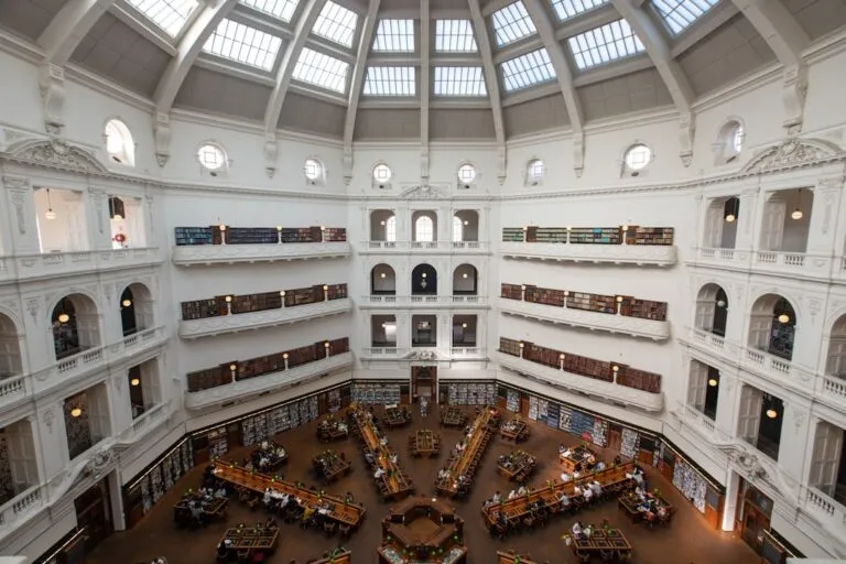Cum să-ți construiești o bibliotecă în 10 pagini pe seară Photo build a library