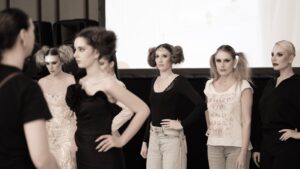 Photo Evening wear preparation
