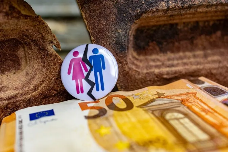 Cum ordinea în portofel poate influența gestionarea banilor Photo relationship with money