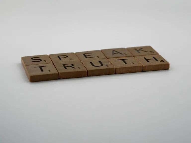 Importanța verificării surselor de știri: Puțin scepticism sănătos Photo skepticism