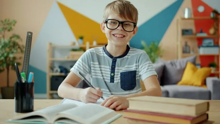 Tot ce trebuie să știi despre educația copiilor Photo child education tips